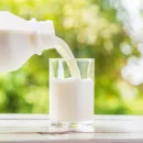 Цена на обычное молоко во Франции выше, чем на органическое