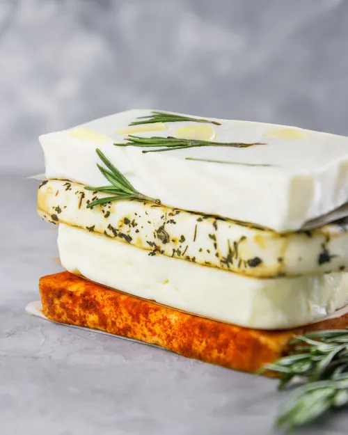 фотография продукта Ремесленный сыр от Сыроварни Меркуловых