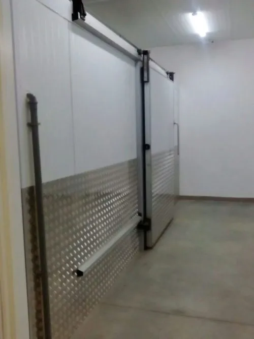 откатные двери для холодильных камер в Казани 3