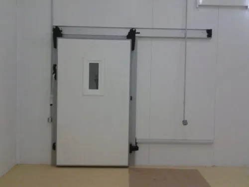 откатные двери для холодильных камер в Казани 2