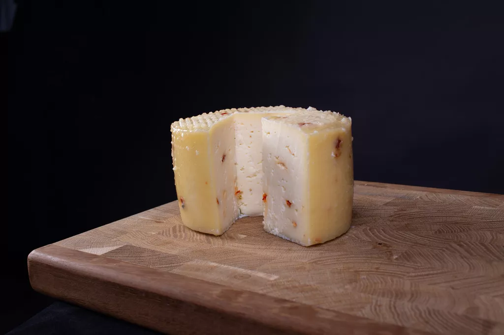 фотография продукта Сыр бурмакинский сливочный с паприкой