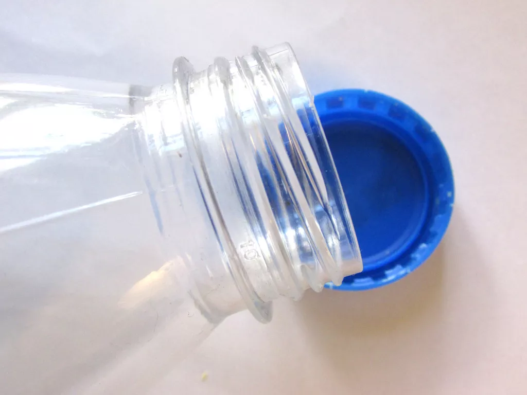 Фотография продукта Пластиковые бутылки пэт объемом 1 литр